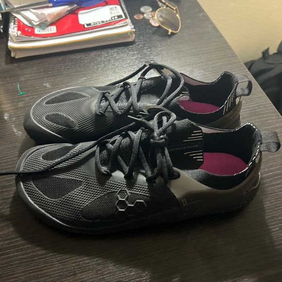 Vivobarefoot Motus Strength Minimalist Trainers - Picture 5 of 5